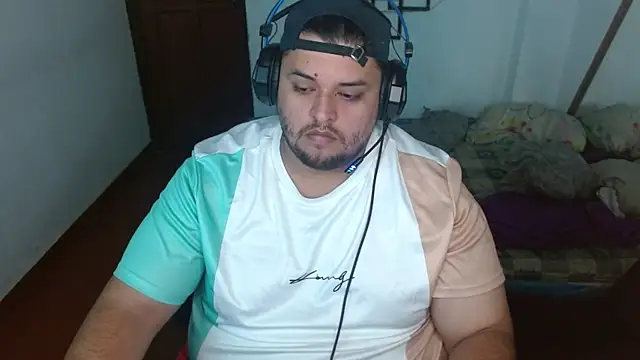 Snapshot of altairstudiosvip_ chatting on 12/21/24, 12:27 altairstudiosvip  online show from 12/21/24, 12:27