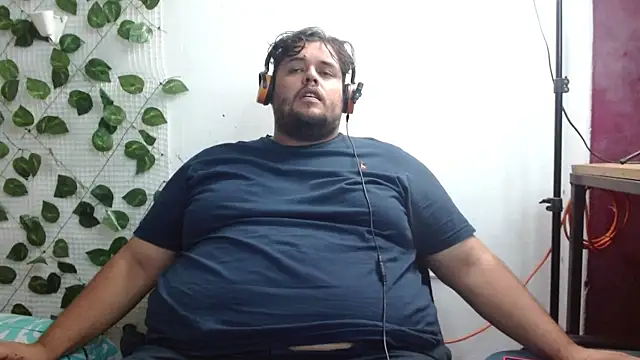 Snapshot of altairstudiosvip_ chatting on 02/05/25, 02:48 altairstudiosvip  online show from 02/05/25, 02:48