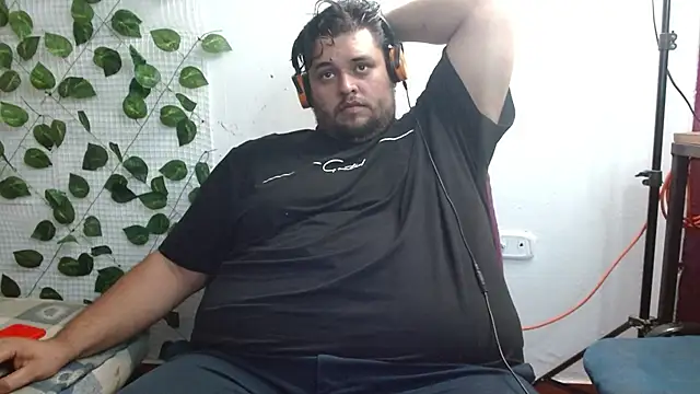 Snapshot of altairstudiosvip_ chatting on 02/06/25, 10:10 altairstudiosvip  online show from 02/06/25, 10:10