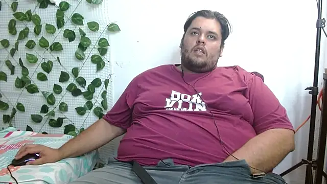 Snapshot of altairstudiosvip_ chatting on 03/10/25, 03:20 altairstudiosvip  online show from 03/10/25, 03:20