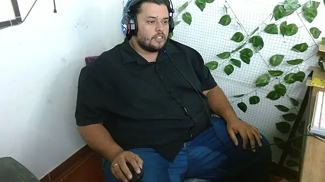 Snapshot of altairstudiosvip_ chatting on 10/11/25, 01:20 altairstudiosvip  online show from 10/11/25, 01:20