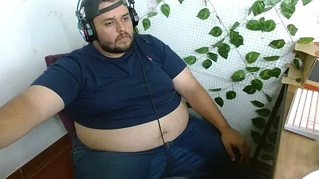 Snapshot of altairstudiosvip_ chatting on 10/14/25, 03:02 altairstudiosvip  online show from 10/14/25, 03:02