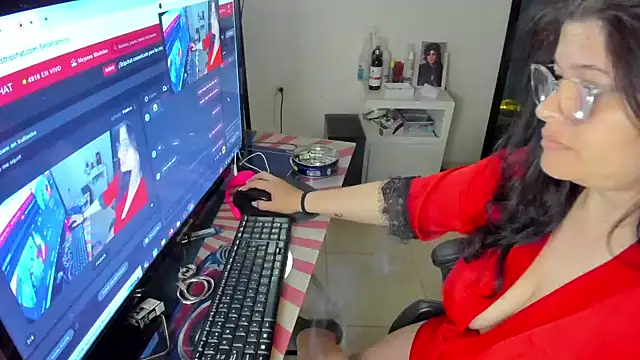 BellaFlaming online show from 01/07/25, 10:54