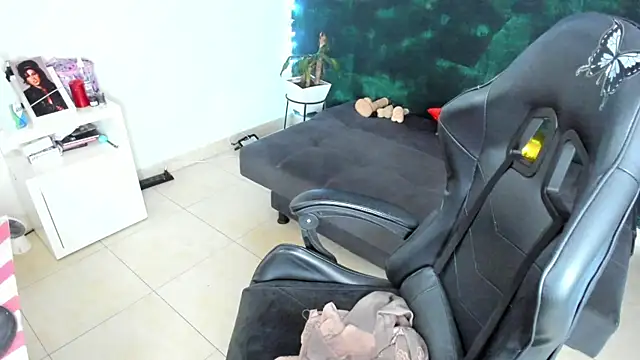 BellaFlaming online show from 01/17/25, 10:00