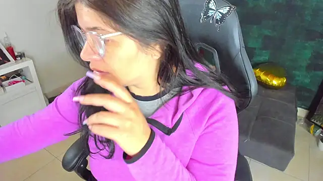 BellaFlaming online show from 01/22/25, 10:50