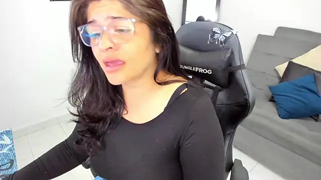 BellaFlaming online show from 02/12/25, 10:46