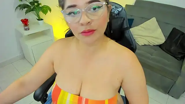 BellaFlaming online show from 02/13/25, 02:31