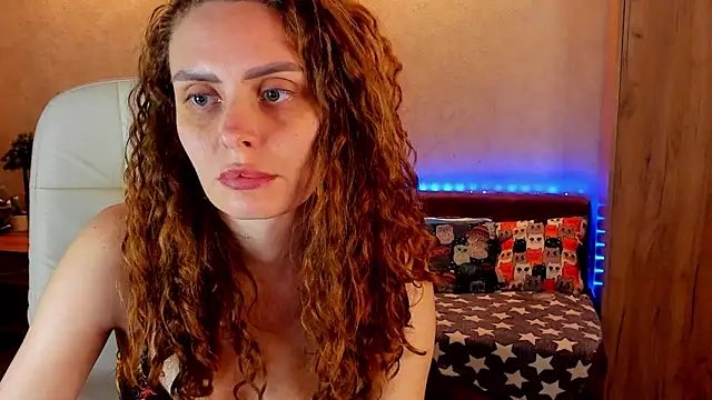Snapshot of mia_grantes chatting on 12/12/24, 10:42 mia grantes online show from 12/12/24, 10:42