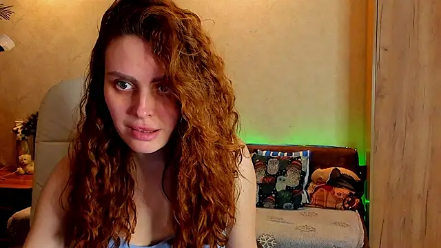 Snapshot of mia_grantes chatting on 02/11/25, 05:07 mia grantes online show from 02/11/25, 05:07