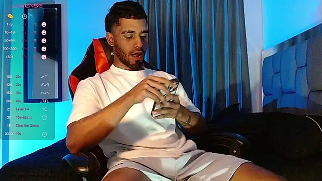 Snapshot of Christian_thor chatting on 01/03/25, 10:41 Christian thor online show from 01/03/25, 10:41