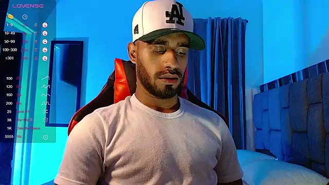 Snapshot of Christian_thor chatting on 01/11/25, 04:06 Christian thor online show from 01/11/25, 04:06