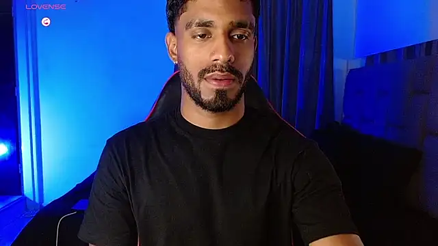 Snapshot of Christian_thor chatting on 10/11/25, 04:01 Christian thor online show from 10/11/25, 04:01