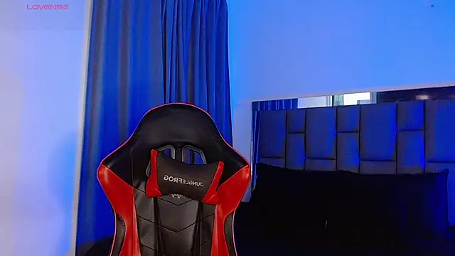 Snapshot of Christian_thor chatting on 10/17/25, 04:59 Christian thor online show from 10/17/25, 04:59