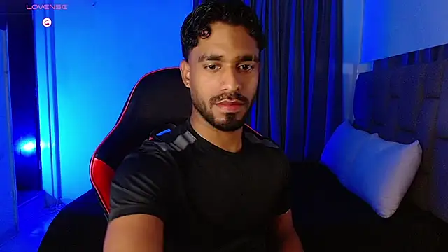 Snapshot of Christian_thor chatting on 11/21/25, 04:22 Christian thor online show from 11/21/25, 04:22