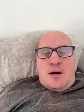 vanjbi45 online show from 02/18/25, 02:49