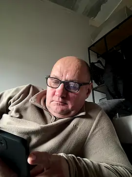 vanjbi45 online show from 10/25/25, 09:17