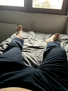 vanjbi45 online show from 12/14/25, 08:41