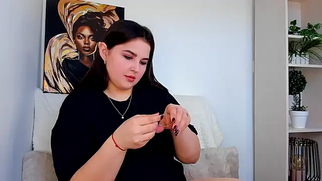 Snapshot of Talla_a chatting on 02/28/25, 07:26 Talla a online show from 02/28/25, 07:26