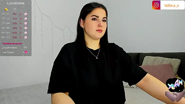 Snapshot of Talla_a chatting on 03/13/25, 06:58 Talla a online show from 03/13/25, 06:58