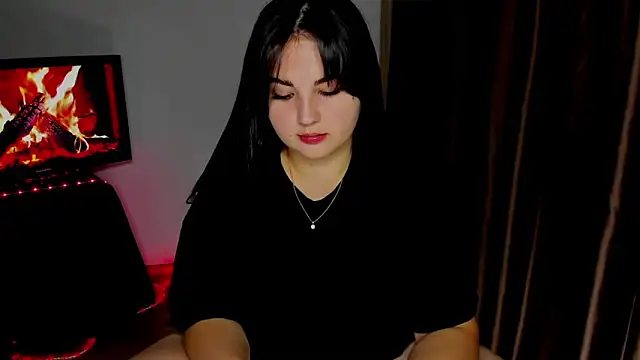 Snapshot of Talla_a chatting on 10/07/25, 10:34 Talla a online show from 10/07/25, 10:34