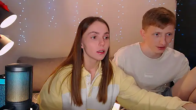 juliaanddima online show from 02/27/25, 12:43