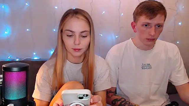 juliaanddima online show from 09/28/25, 09:53