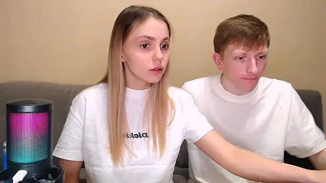 juliaanddima online show from 02/16/26, 10:17