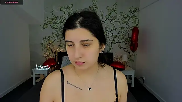 Snapshot of Linda_EX chatting on 02/14/25, 07:28 Linda EX online show from 02/14/25, 07:28