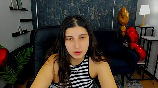 Snapshot of Linda_EX chatting on 02/15/25, 12:01 Linda EX online show from 02/15/25, 12:01