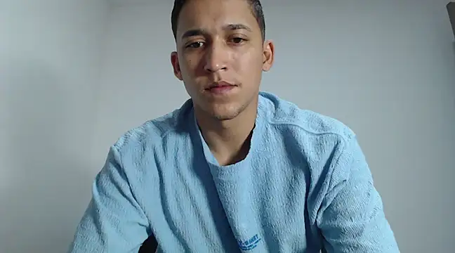 Snapshot of angel_sensual95 chatting on 03/20/25, 02:29 angel sensual95 online show from 03/20/25, 02:29