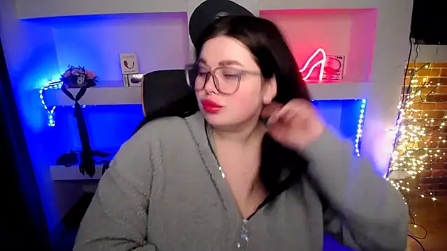 Emily Mo online show from 01/14/25, 06:34