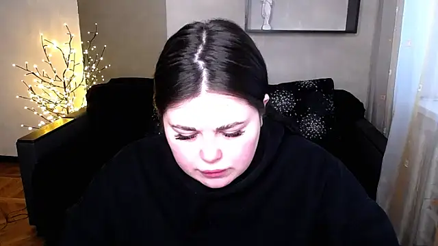 Emily Mo online show from 03/17/25, 06:51