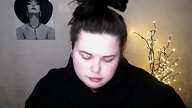 Emily Mo online show from 10/03/25, 05:37