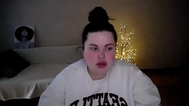 Emily Mo online show from 05/28/26, 05:38