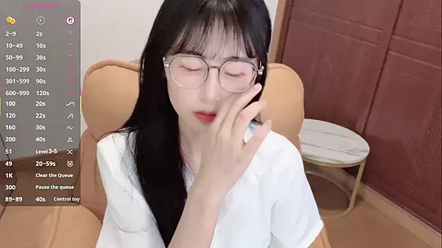 4uoki online show from 02/16/26, 03:30