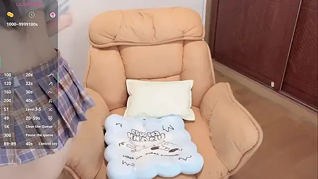 4uoki online show from 04/18/26, 07:58