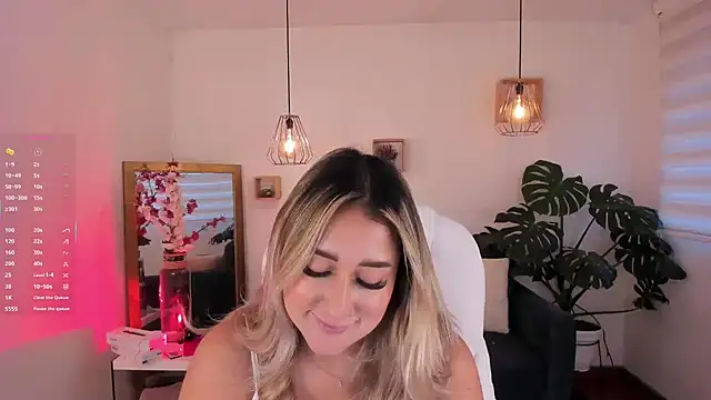 Snapshot of dina_ride chatting on 09/23/25, 12:19 dina ride online show from 09/23/25, 12:19