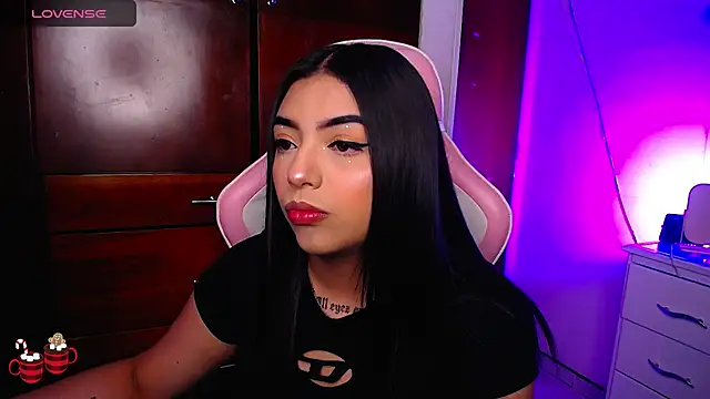 Snapshot of eva_six chatting on 12/27/24, 08:07 eva six online show from 12/27/24, 08:07