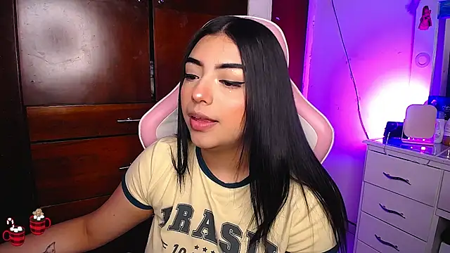 Snapshot of eva_six chatting on 02/12/25, 08:29 eva six online show from 02/12/25, 08:29