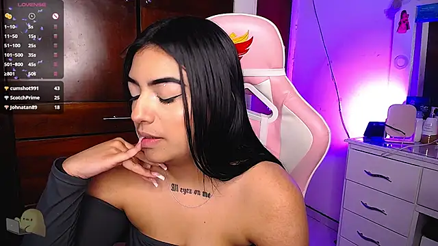 Snapshot of eva_six chatting on 02/19/25, 04:44 eva six online show from 02/19/25, 04:44