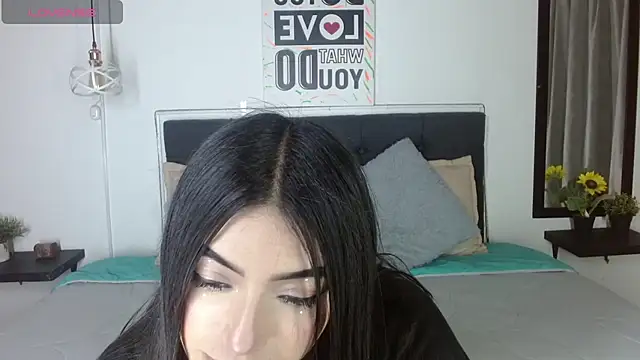 Snapshot of eva_six chatting on 10/07/25, 05:43 eva six online show from 10/07/25, 05:43