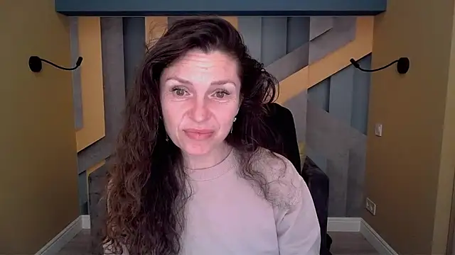 EllaLong online show from 03/06/26, 12:23