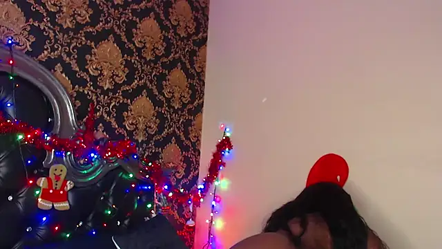 NaiaGils online show from 12/20/25, 04:36