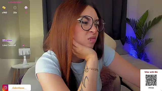 Snapshot of dakottaa_ chatting on 02/19/25, 02:12 dakottaa online show from 02/19/25, 02:12