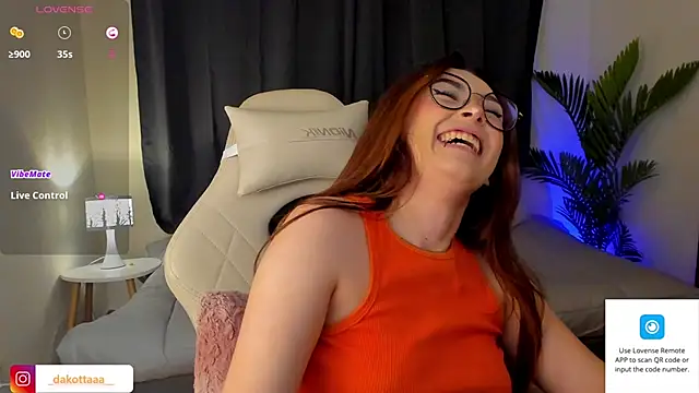 Snapshot of dakottaa_ chatting on 03/22/25, 02:27 dakottaa online show from 03/22/25, 02:27