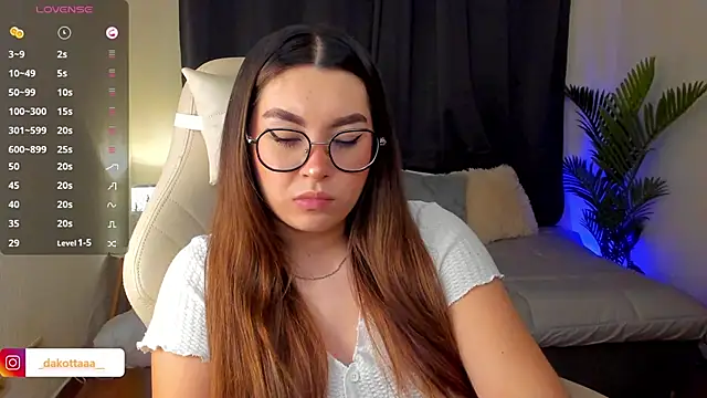 Snapshot of dakottaa_ chatting on 10/09/25, 11:14 dakottaa online show from 10/09/25, 11:14