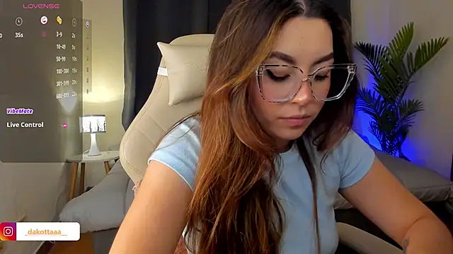 Snapshot of dakottaa_ chatting on 10/20/25, 11:38 dakottaa online show from 10/20/25, 11:38