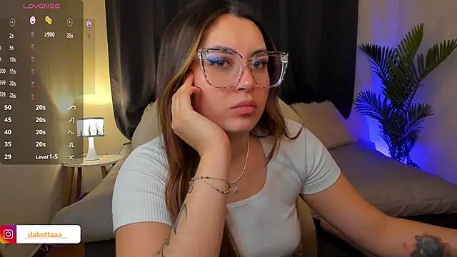 Snapshot of dakottaa_ chatting on 12/01/25, 11:32 dakottaa online show from 12/01/25, 11:32