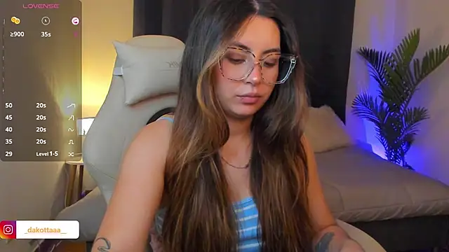 dakottaa  online show from 02/14/26, 12:07