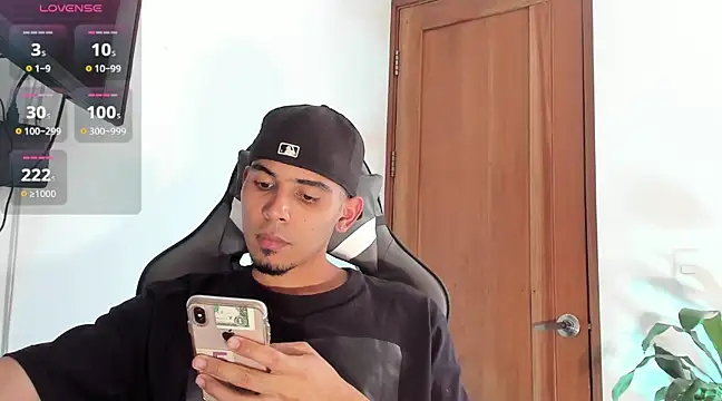 Snapshot of joss_111 chatting on 02/07/25, 08:42 joss 111 online show from 02/07/25, 08:42